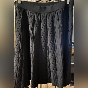 Aleeza ParisDiamond Knit 23 inch skirt.